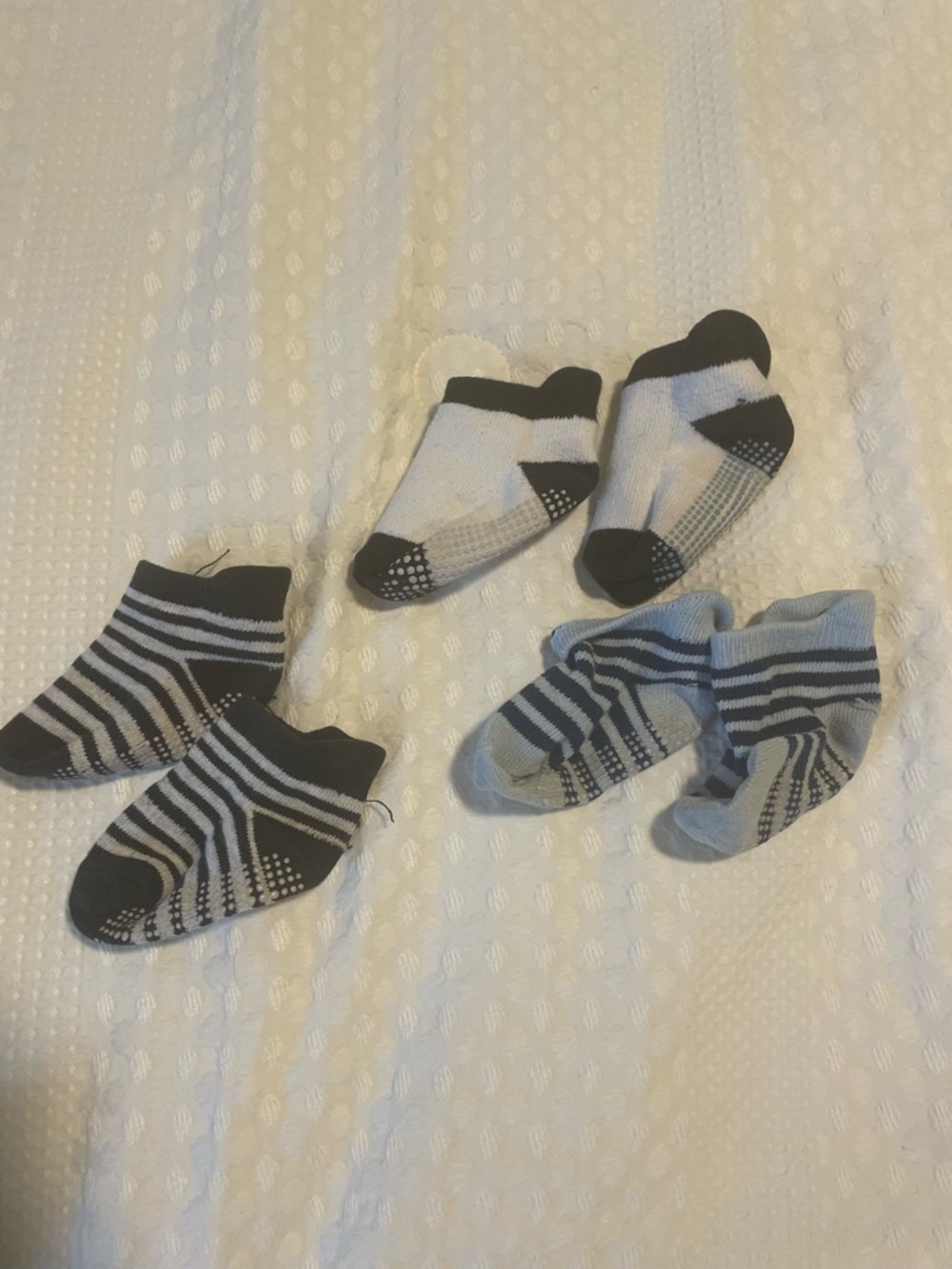 ‼️Mix and Match 3 items for $5‼️ 
Baby Non-Slip Ankle Socks (3 Pairs)